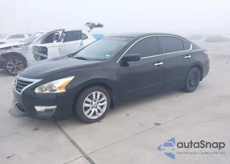 2015 Nissan Altima 2.5 S z USA, uszkodzony, nr VIN 1N4AL3AP5FC139966